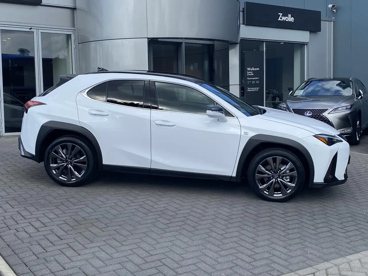 Lexus UX 2026