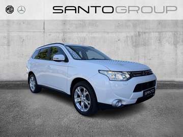 Outlander 2.2l DI-D Diamant Edition 4WD 7 Sitzer