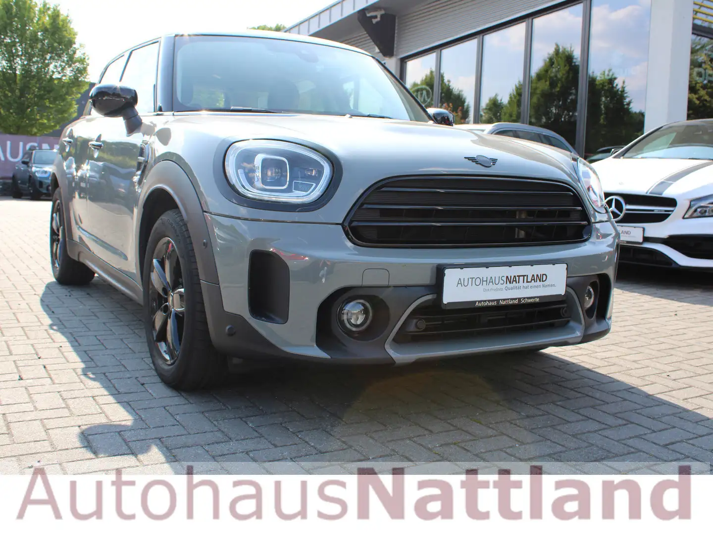 MINI Cooper Countryman Classic Trim PDC Navi LED Grün - 2