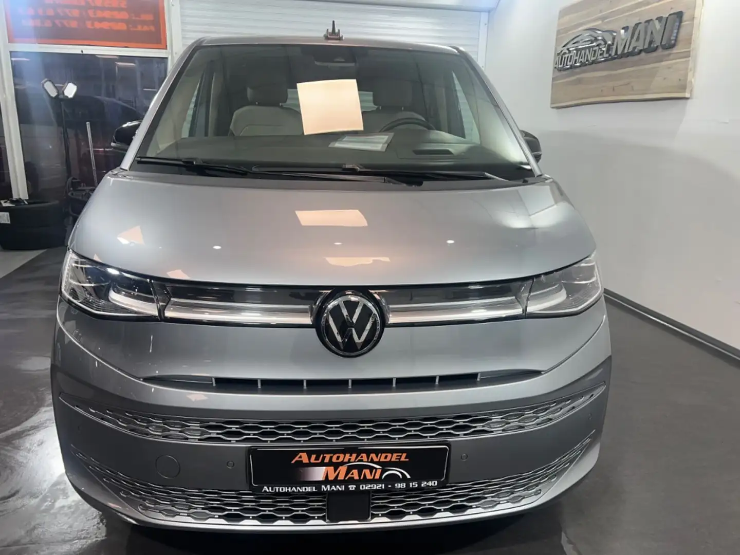 Volkswagen T7 Multivan Style/Pano-Dach/LED/ vis-a-vis/Navi Silber - 2