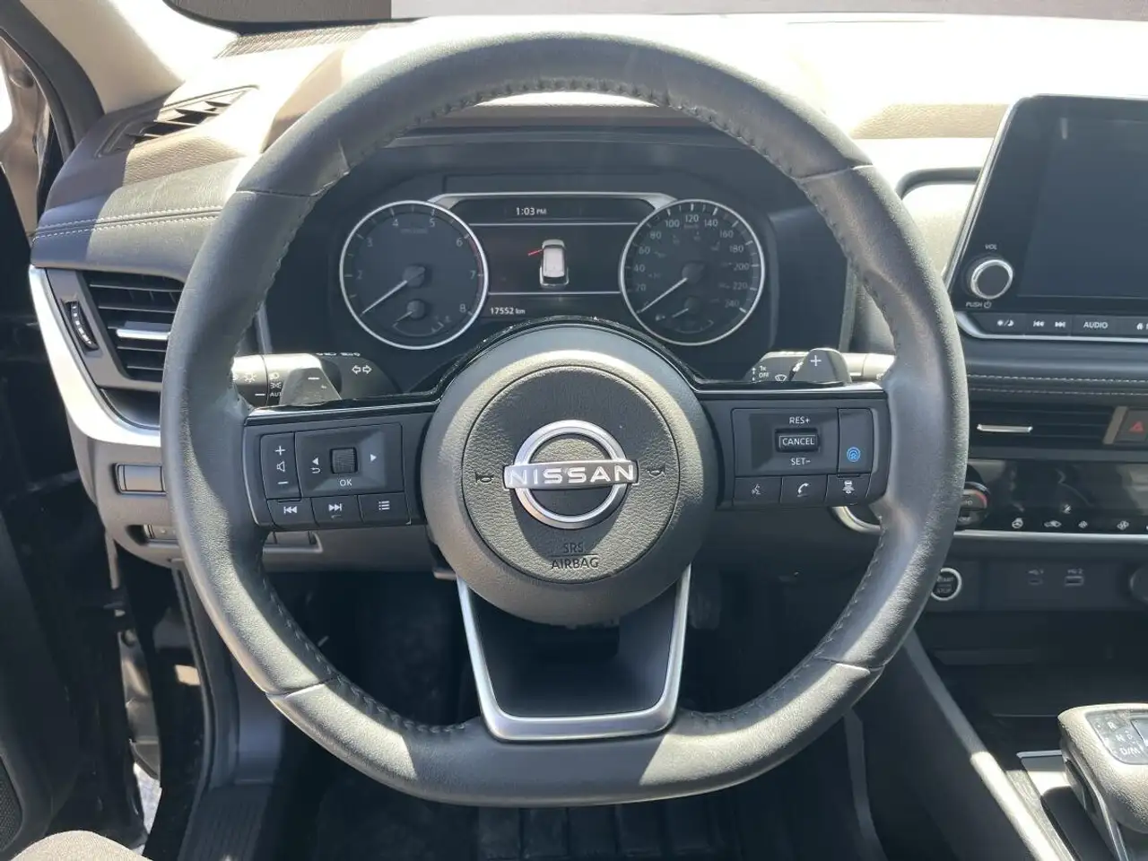 Nissan Rogue снимка Nissan Rogue