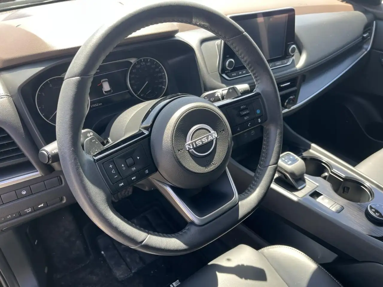Nissan Rogue снимка Nissan Rogue