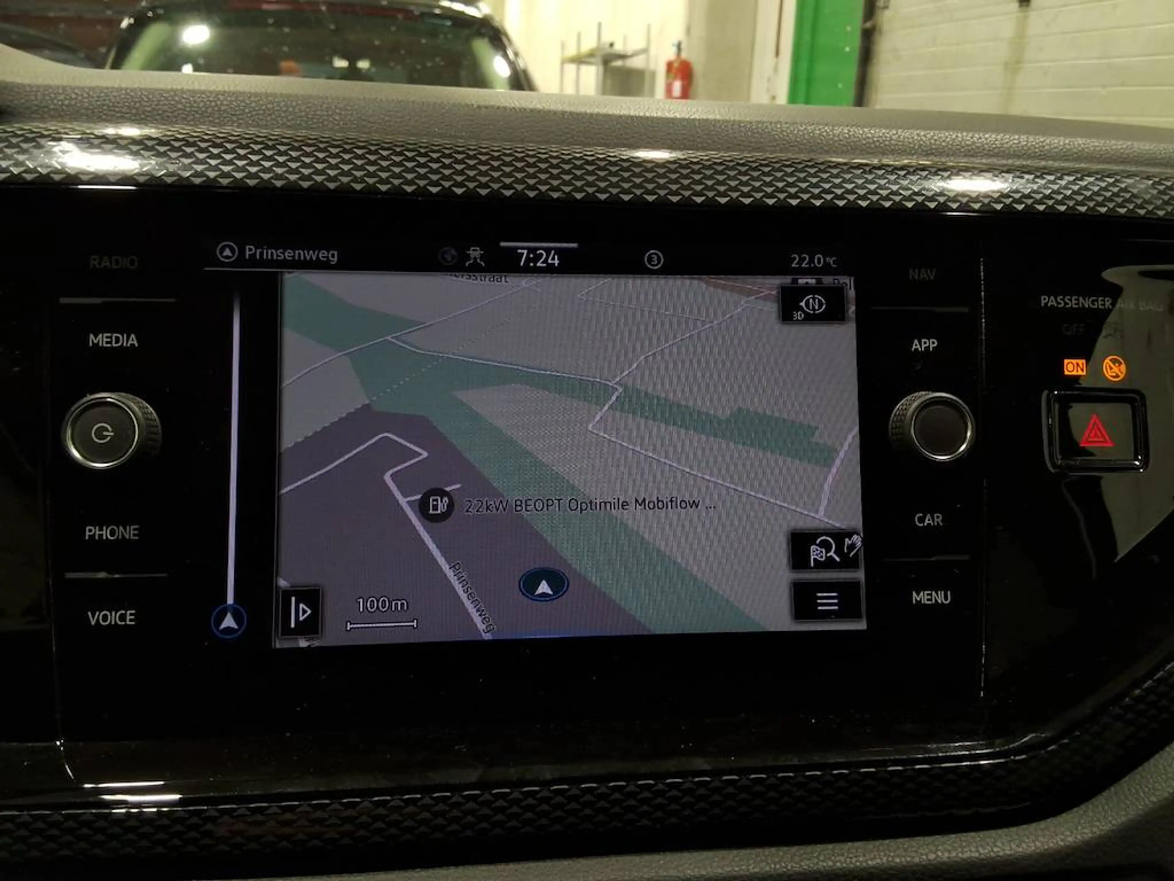 Volkswagen Taigo 1.0 TSI Life DSG **LED-NAVI-DIGITAL-CAMERA-PDC** — photo 9