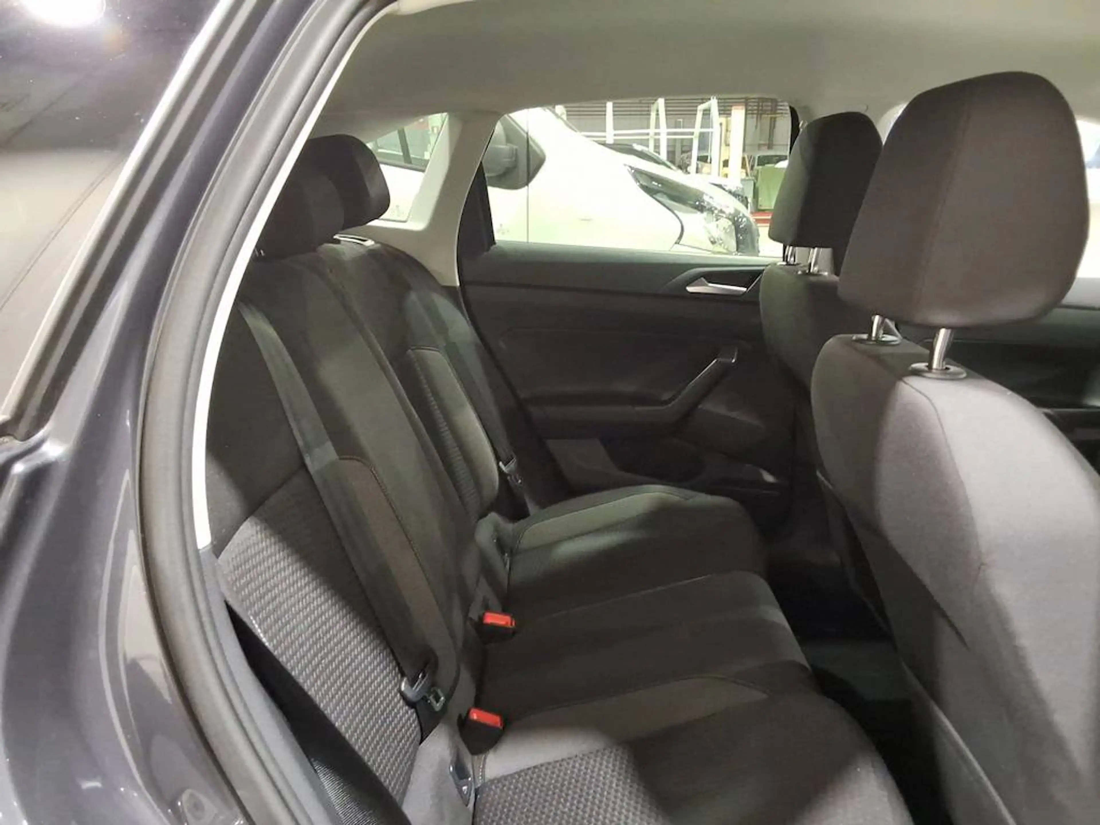 Volkswagen Taigo 1.0 TSI Life DSG **LED-NAVI-DIGITAL-CAMERA-PDC** — photo 7