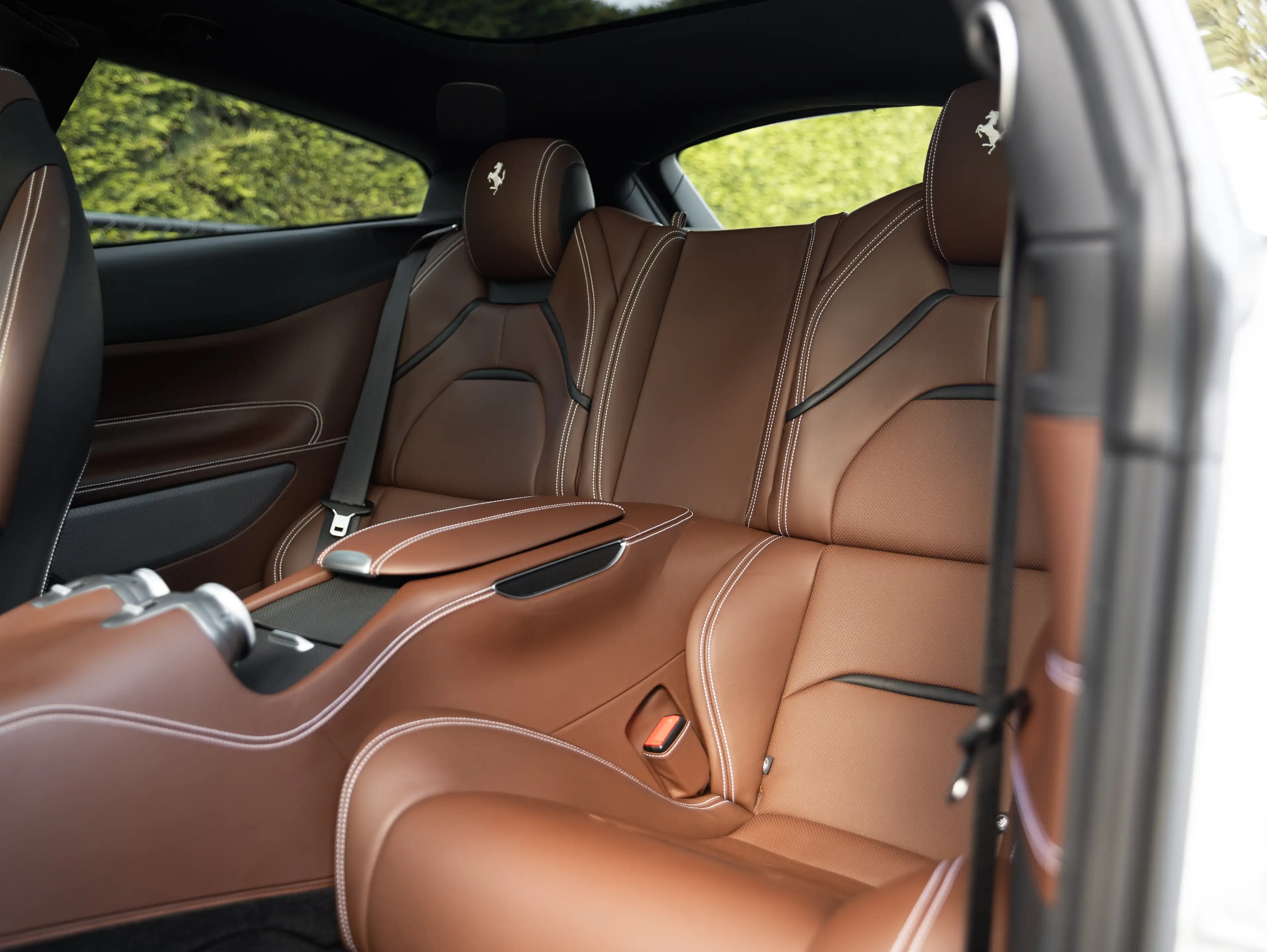 Ferrari GTC4 Lusso T/360/ZETEL VERW. VERKOEL/EXH/CARPL/PPF/LEATHER — photo 8