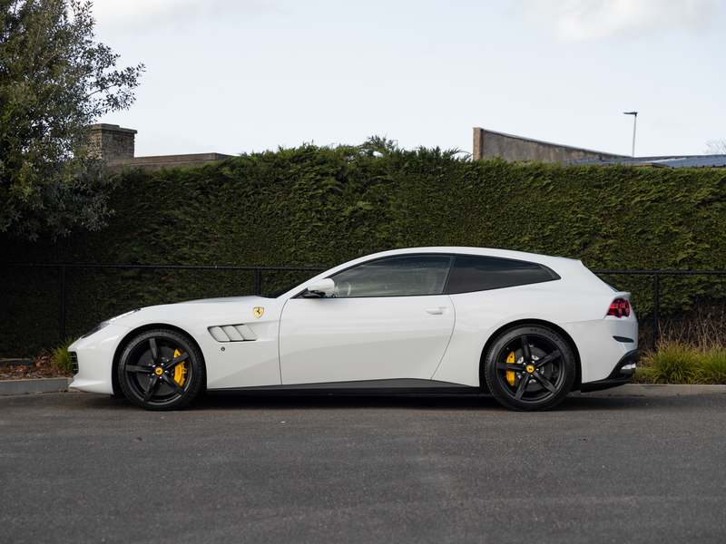 Ferrari GTC4 Lusso T/360/ZETEL VERW. VERKOEL/EXH/CARPL/PPF/LEATHER — photo 3