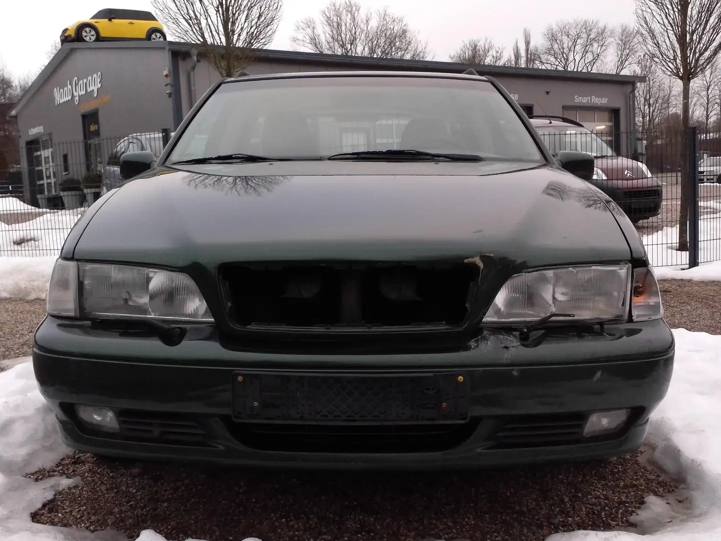 Volvo V70 V70 2.5 Automatik Grün - 2