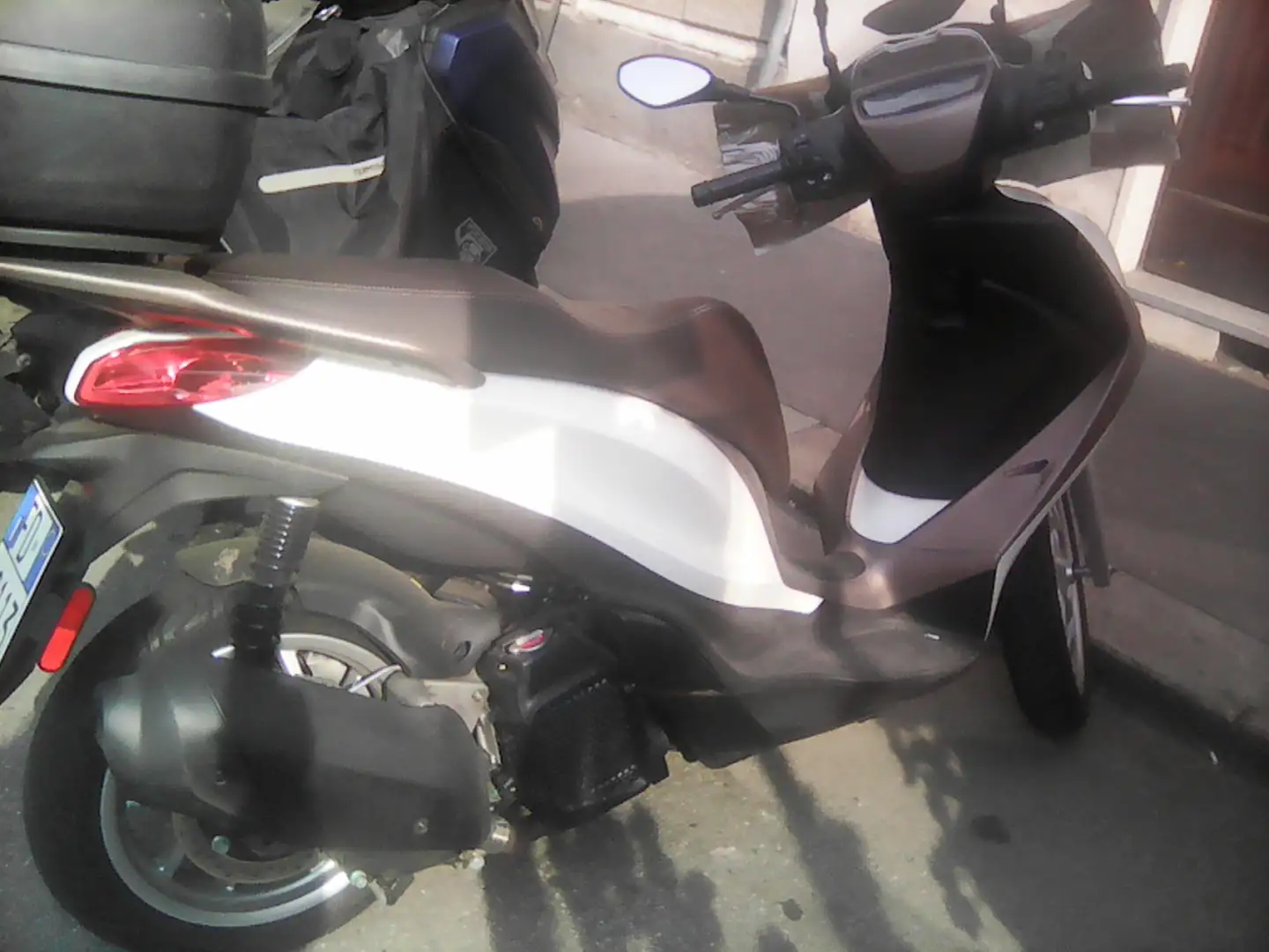 Piaggio Medley 150 base Blanco - 2