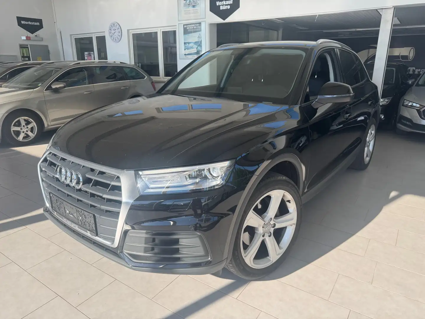Audi Q5 2,0 TDI quattro S-tronic Schwarz - 1