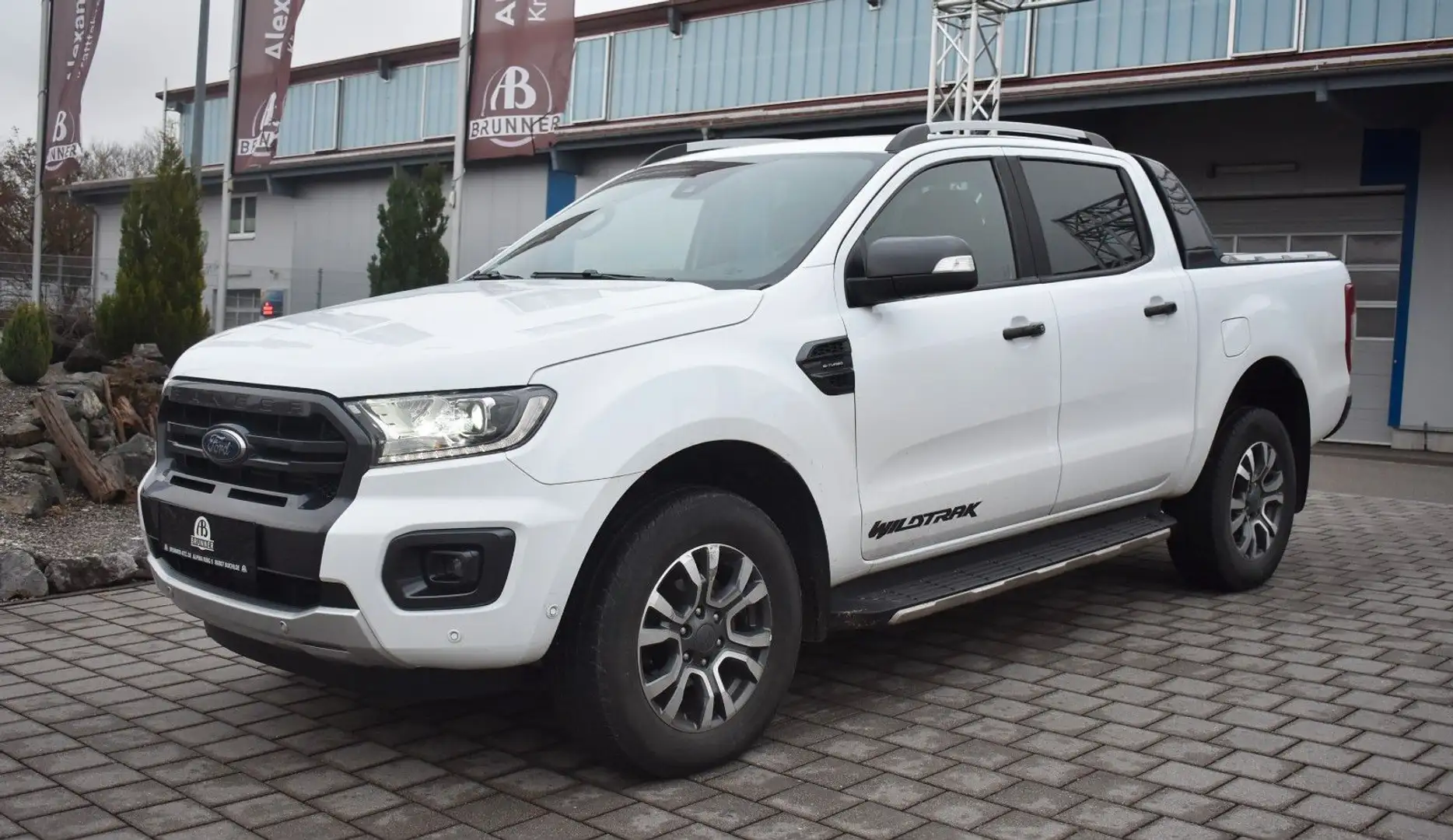 Ford Ranger Wildtrak Doppelkabine 4x4 Blanc - 2