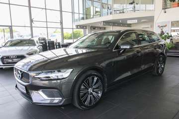 AWD Recharge Core/LED/AHK/SHZ/LenkradH/Navi/