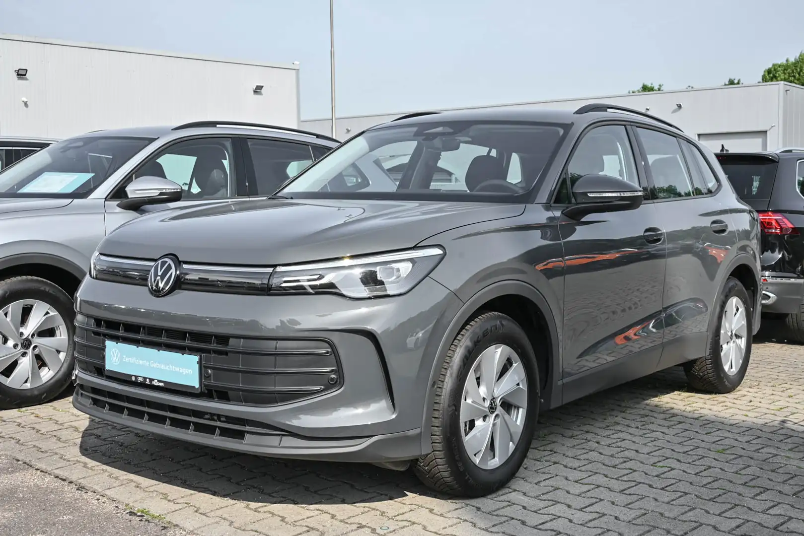 Volkswagen Tiguan III 2.0 TDI DSG Navi Side-Assist AHK Kam. Grau - 1