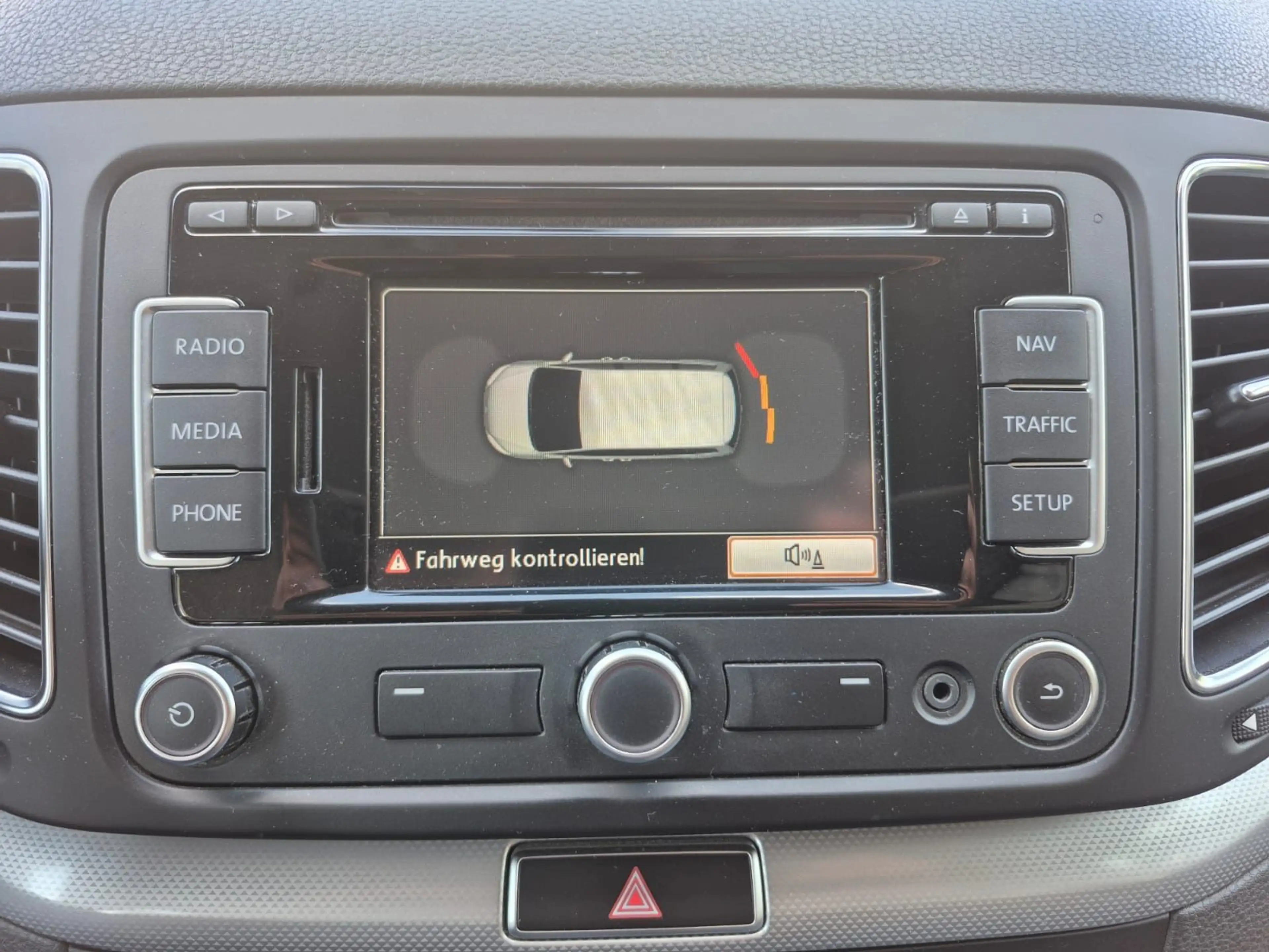 Volkswagen Sharan Comfortline BMT Aut 7 Sitz Temp Navi PDC — photo 15