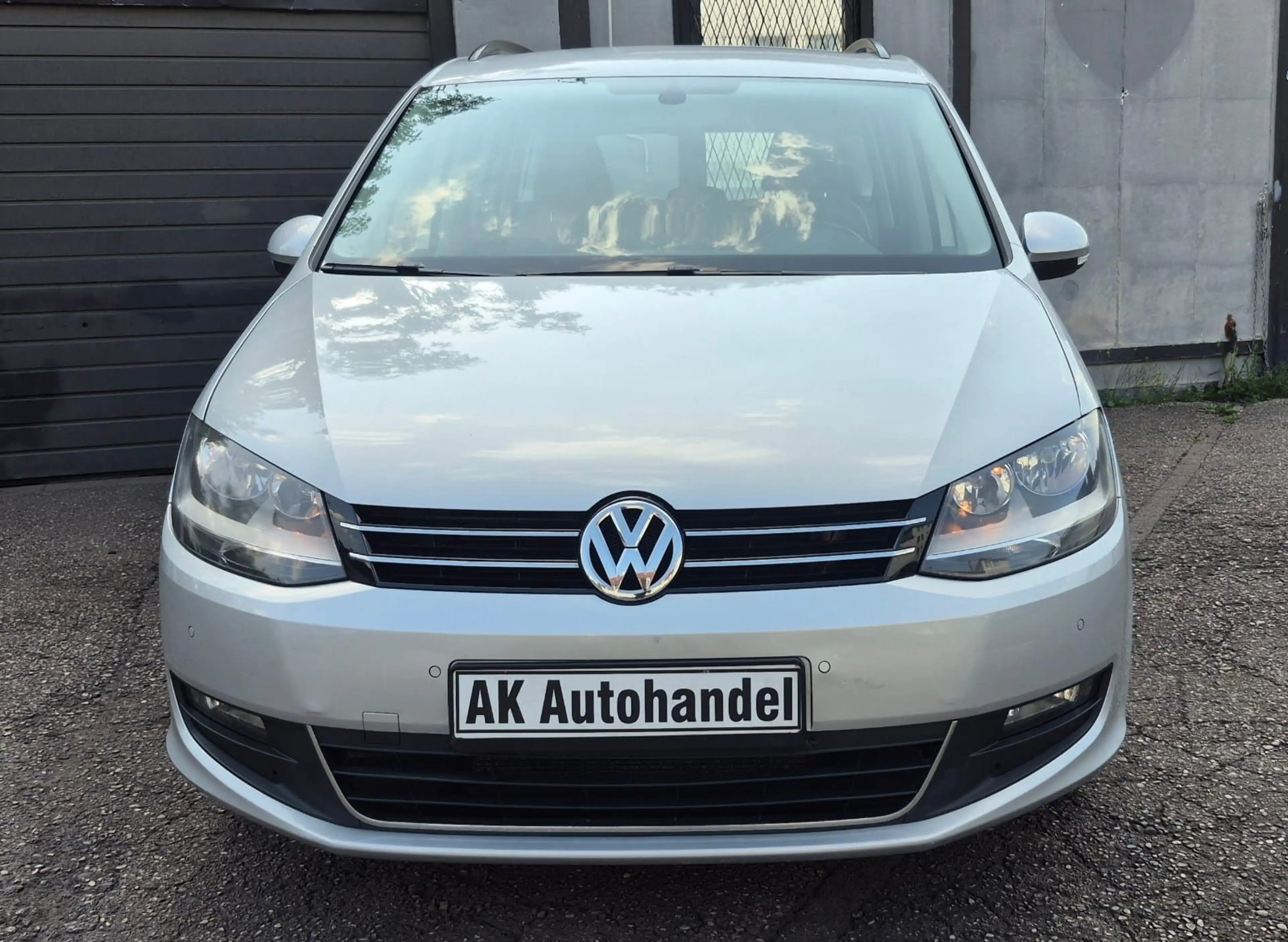 Volkswagen Sharan Comfortline BMT Aut 7 Sitz Temp Navi PDC — photo 2