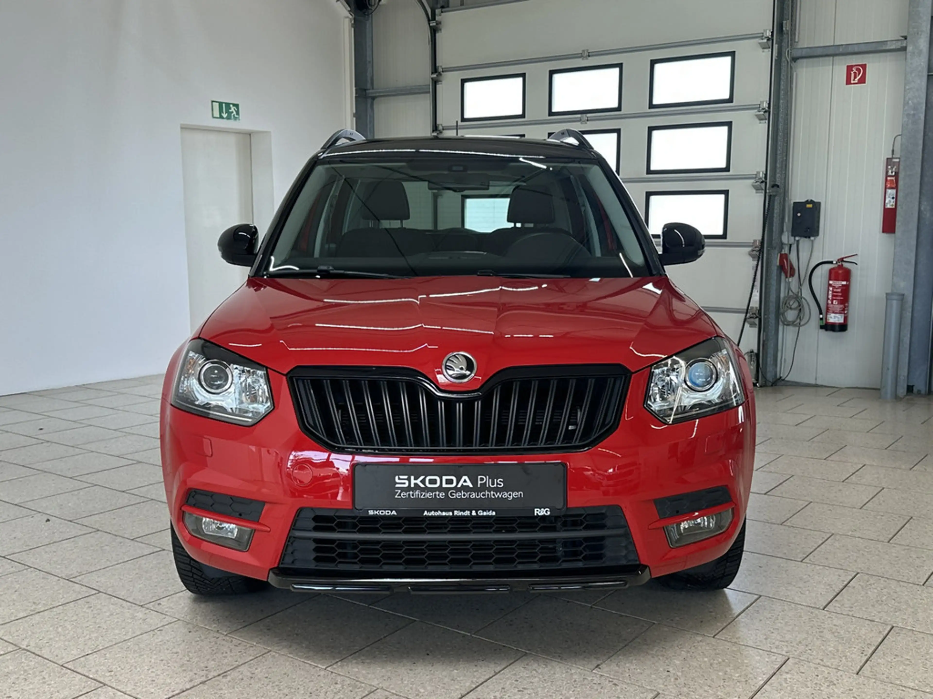 Skoda Yeti 1.4 TSI Monte Carlo DSG PDC SHZ XENON — photo 3
