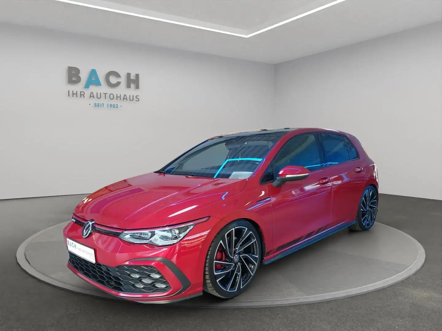 Volkswagen Golf GTI DSG DCC Panorama 19" MatrixLED Rot - 1