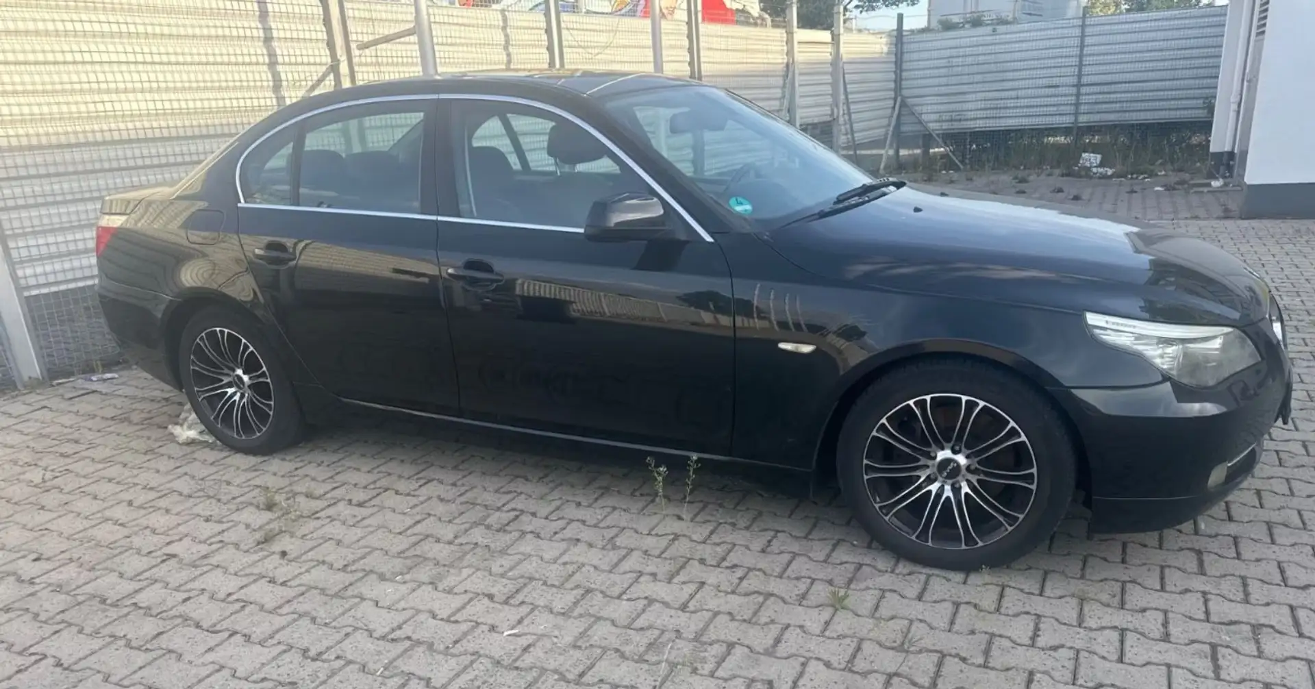 BMW 525 Baureihe 5 Lim. 525i *Facelift*8x Alu Reifen Schwarz - 1