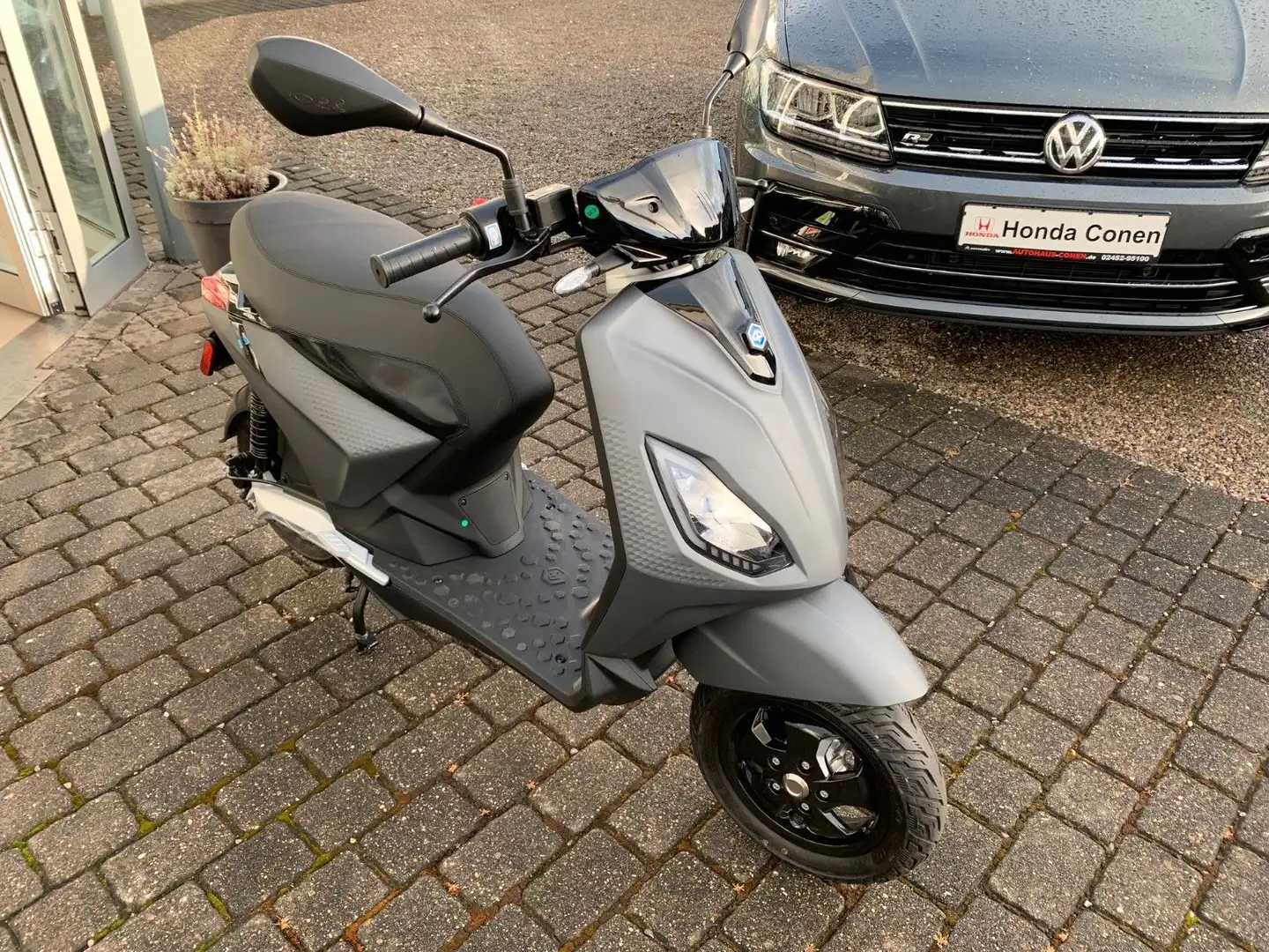 Piaggio 1 One SR 45 km/h ELEKTROROLLER Grey - 2