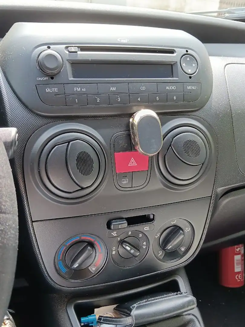 Fiat Qubo 5 plaatsen, zeer goede staat en goed gekeurd Gris - 2