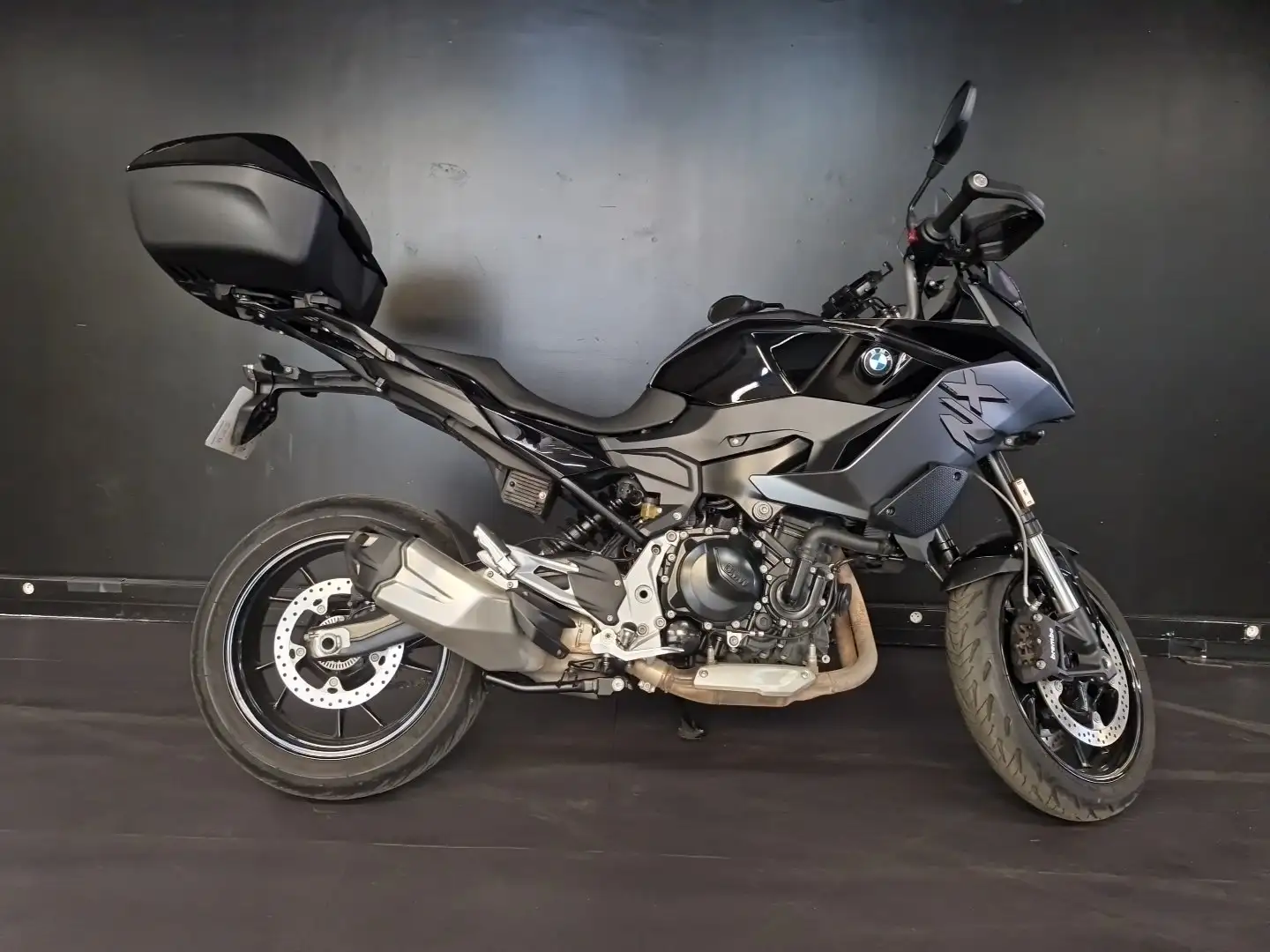 BMW F 900 XR Noir - 1