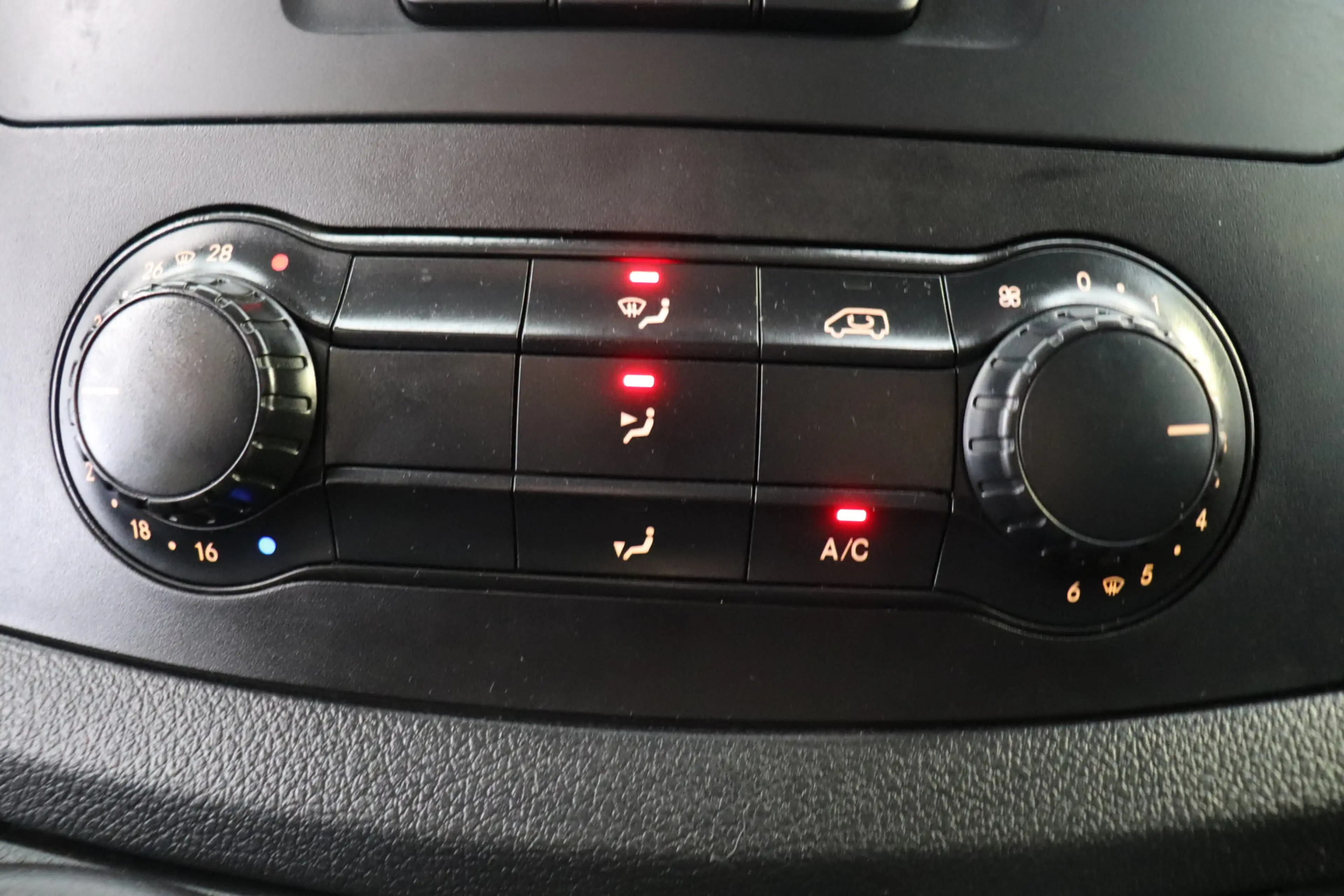 Mercedes-Benz Vito 110 CDI XL EURO 6 - Airco - Start/Stop -  € 15.900 — photo 15