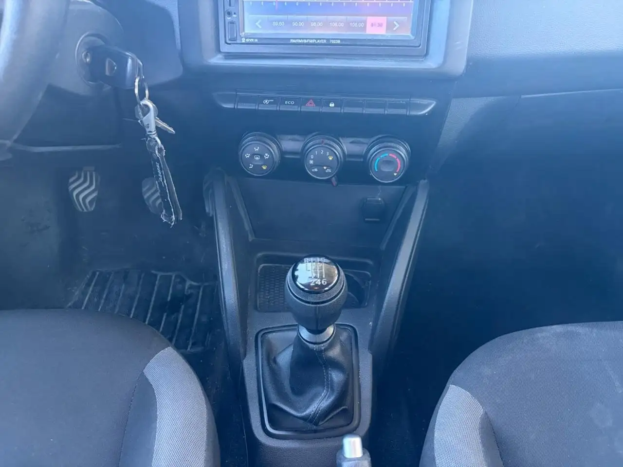 Dacia Duster — photo 11