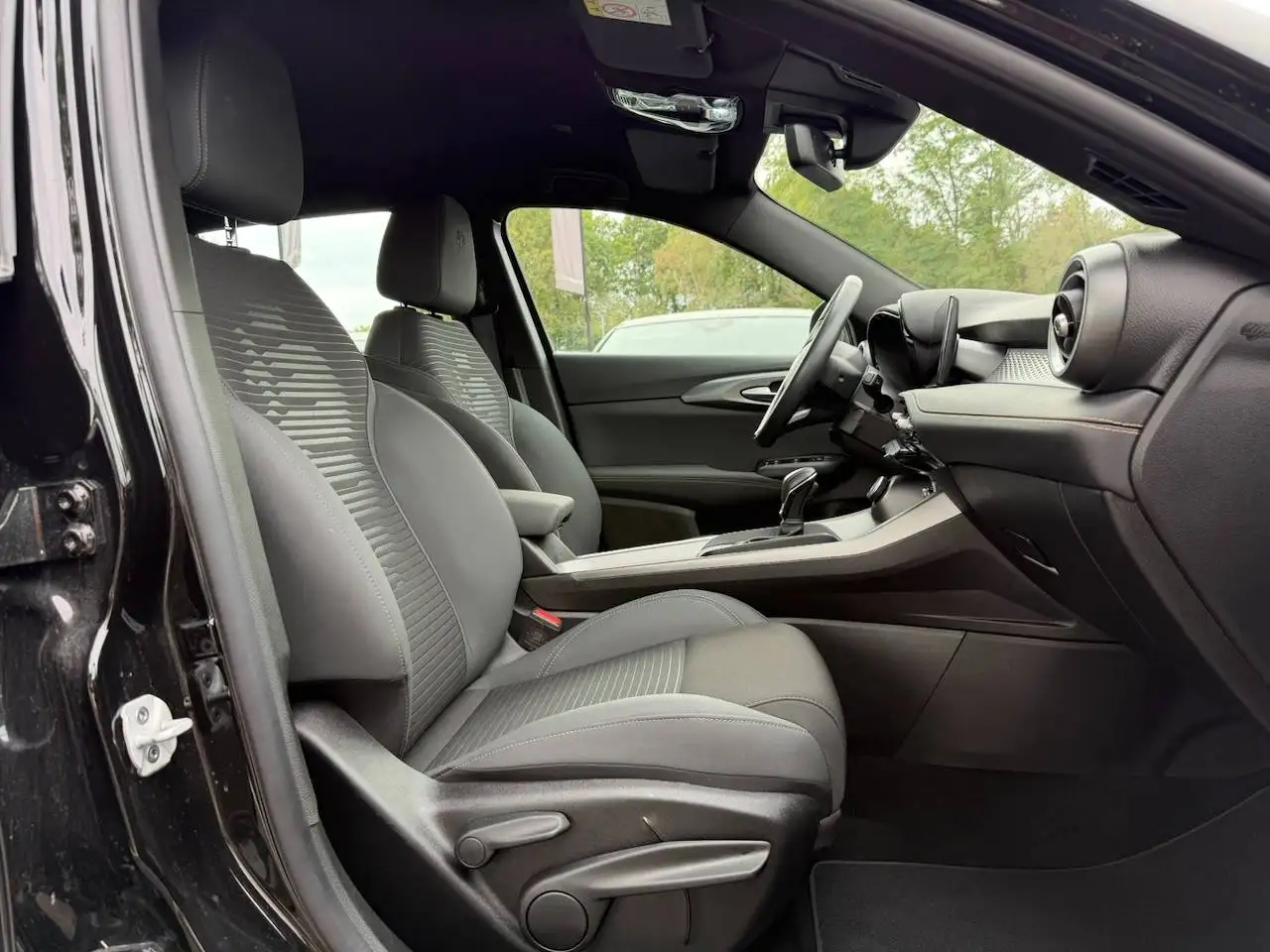 Alfa Romeo Tonale MHEV SPRINT APPLE CARPLAY ADAPTIVE CRUISE KEYLESS ENTRY — 6/17