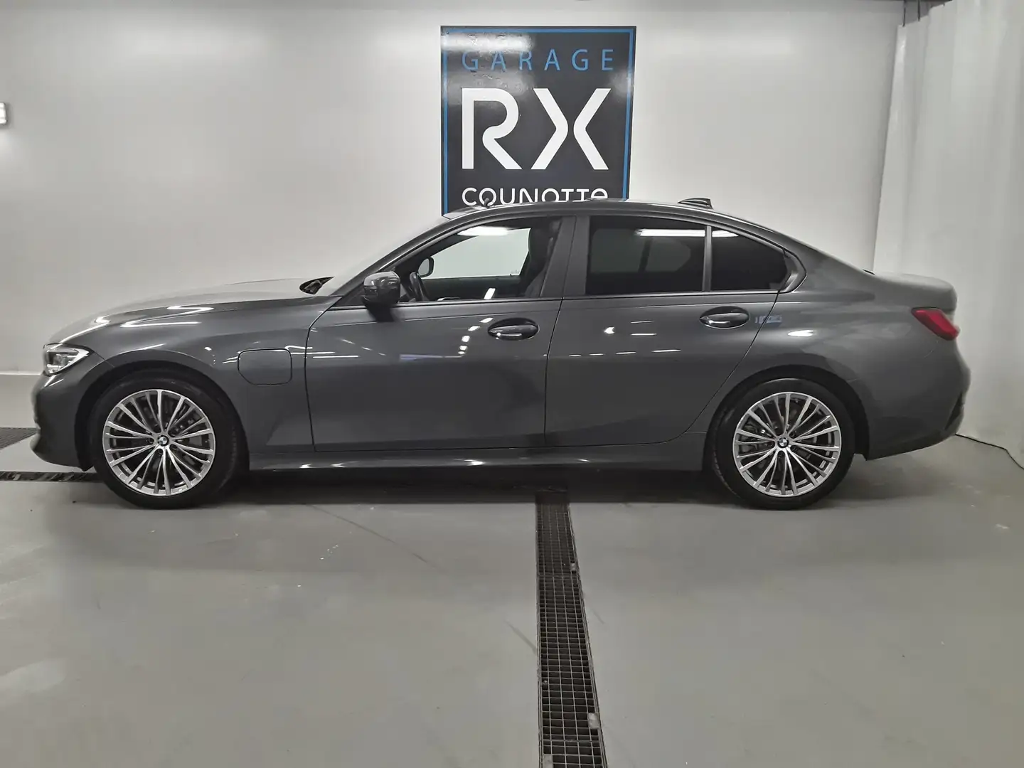 BMW 330 330eAS PHEV Gris - 2