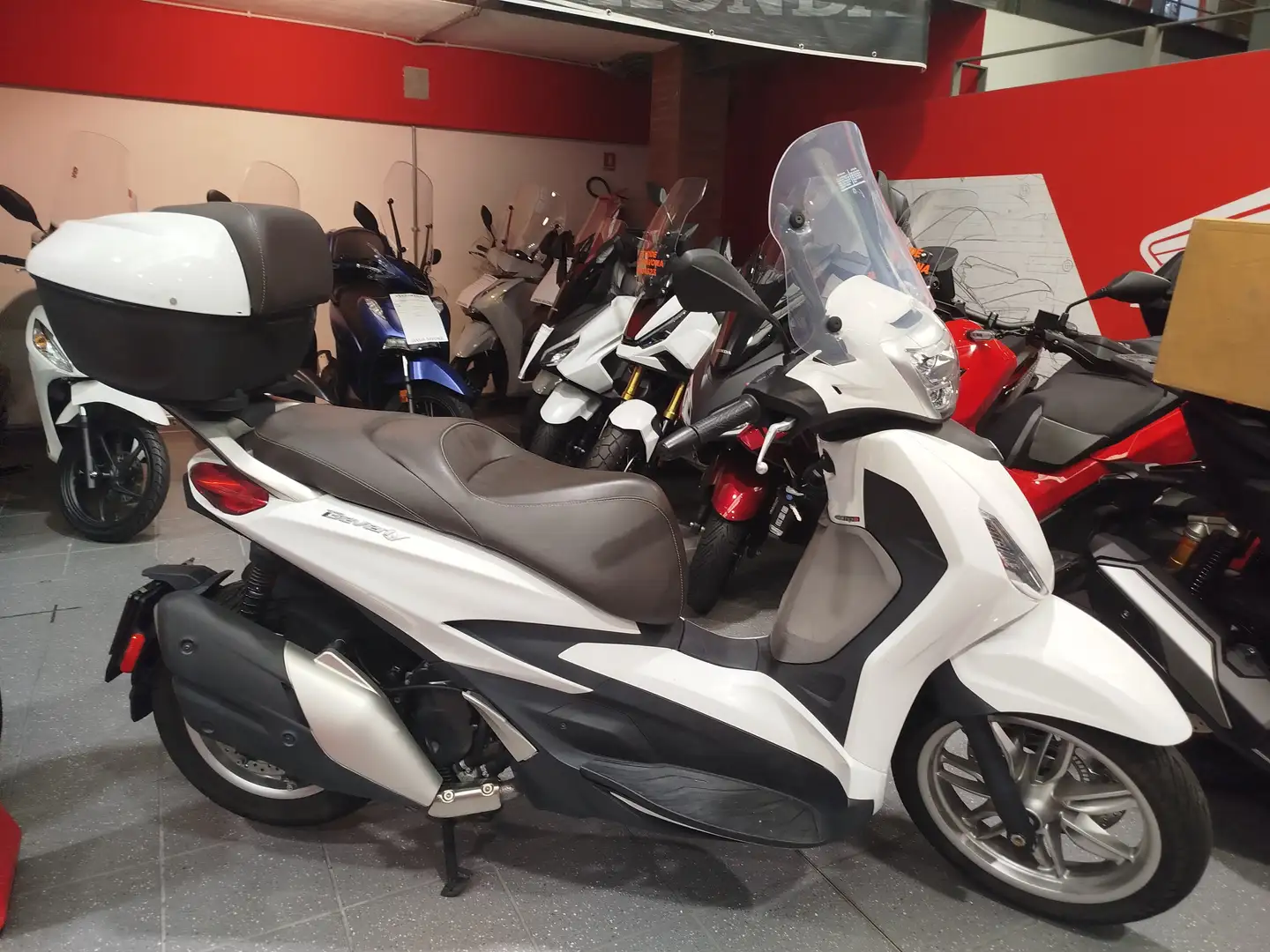 Piaggio Beverly 400 Beverly 400 S ABS-ASR '21 Blanc - 1