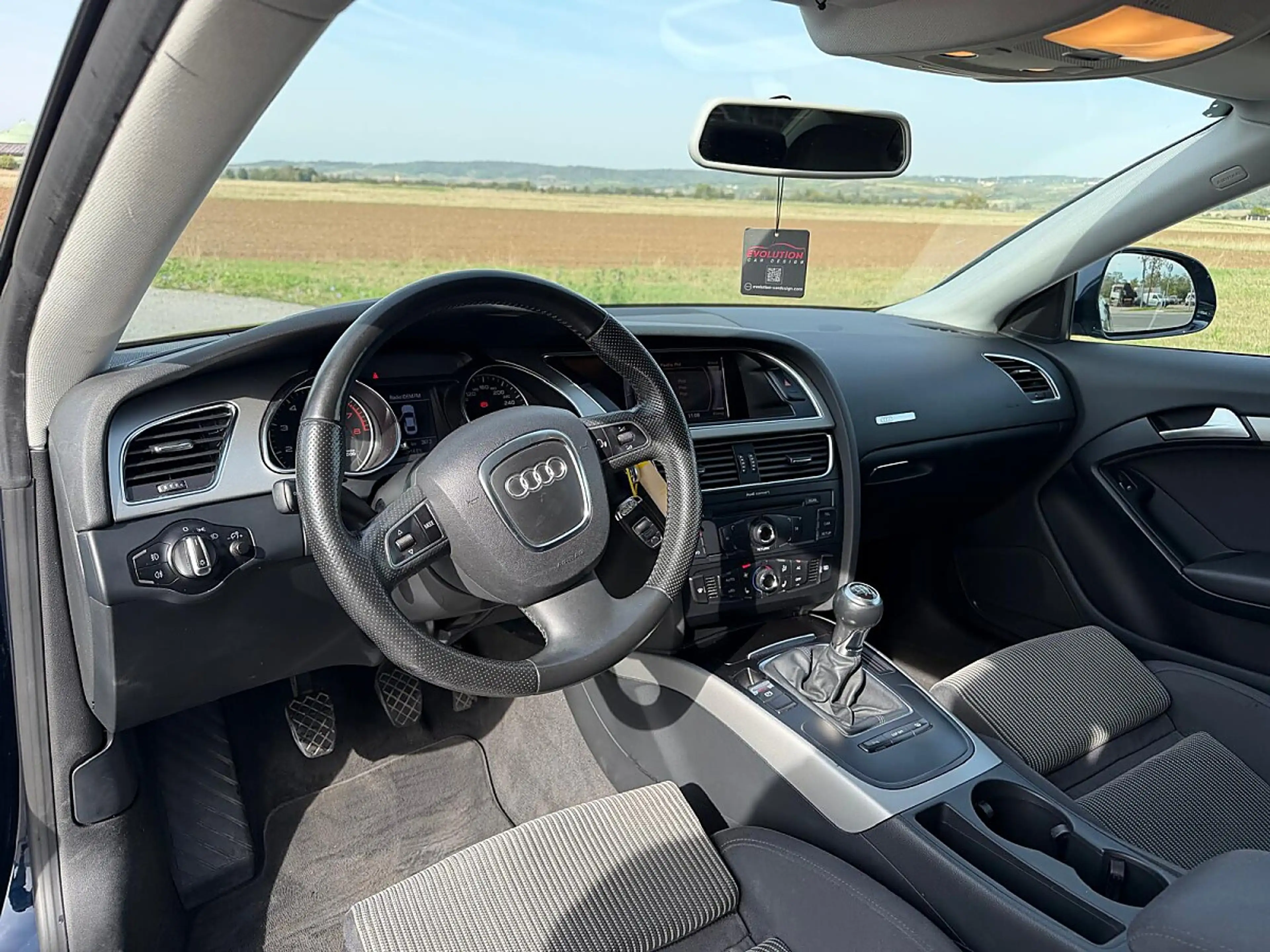 Audi A5 Coupé 2,0 T FSI *Neues Pickerl * — photo 9
