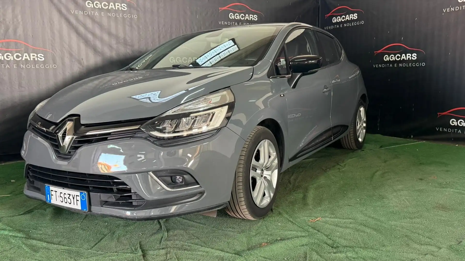 Renault Clio dCi 8V 90 CV 5 porte Moschino Intens Grigio - 2