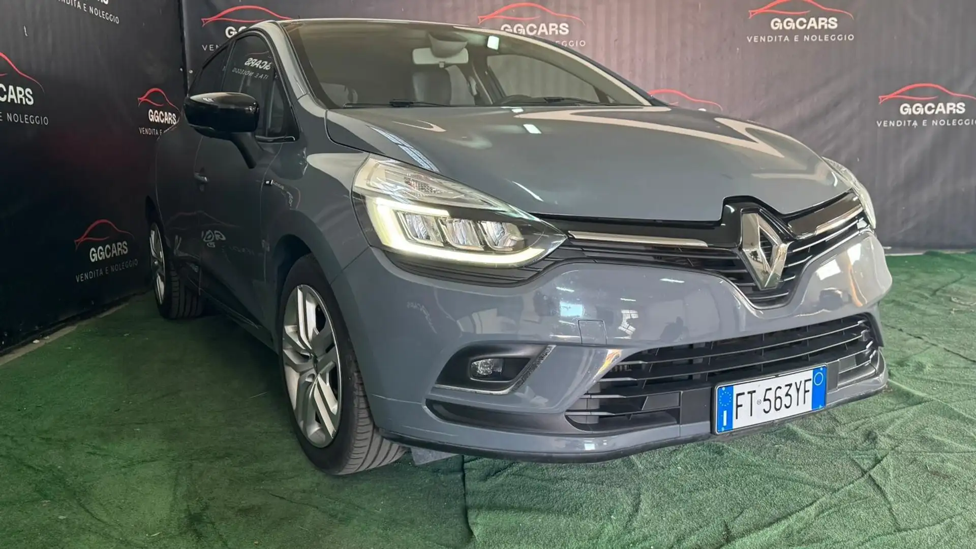 Renault Clio dCi 8V 90 CV 5 porte Moschino Intens Grigio - 1
