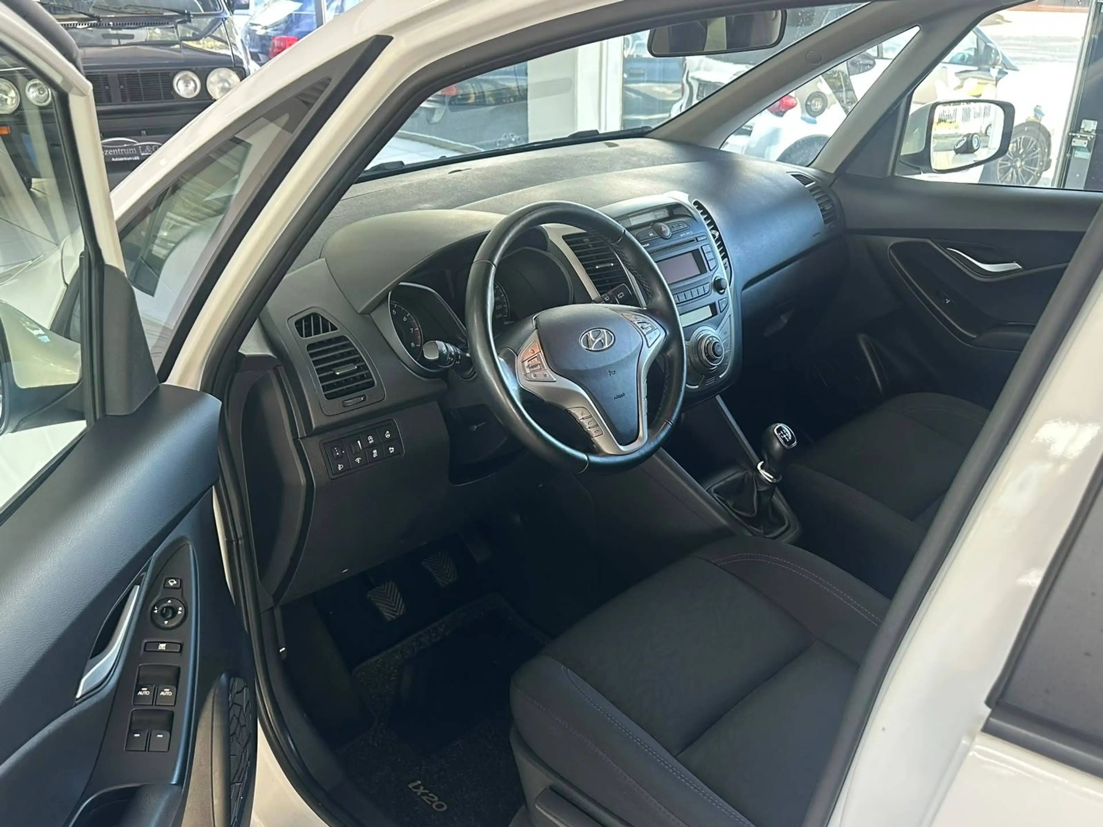 Hyundai iX20 ix20 1.4 blue Trend — photo 9