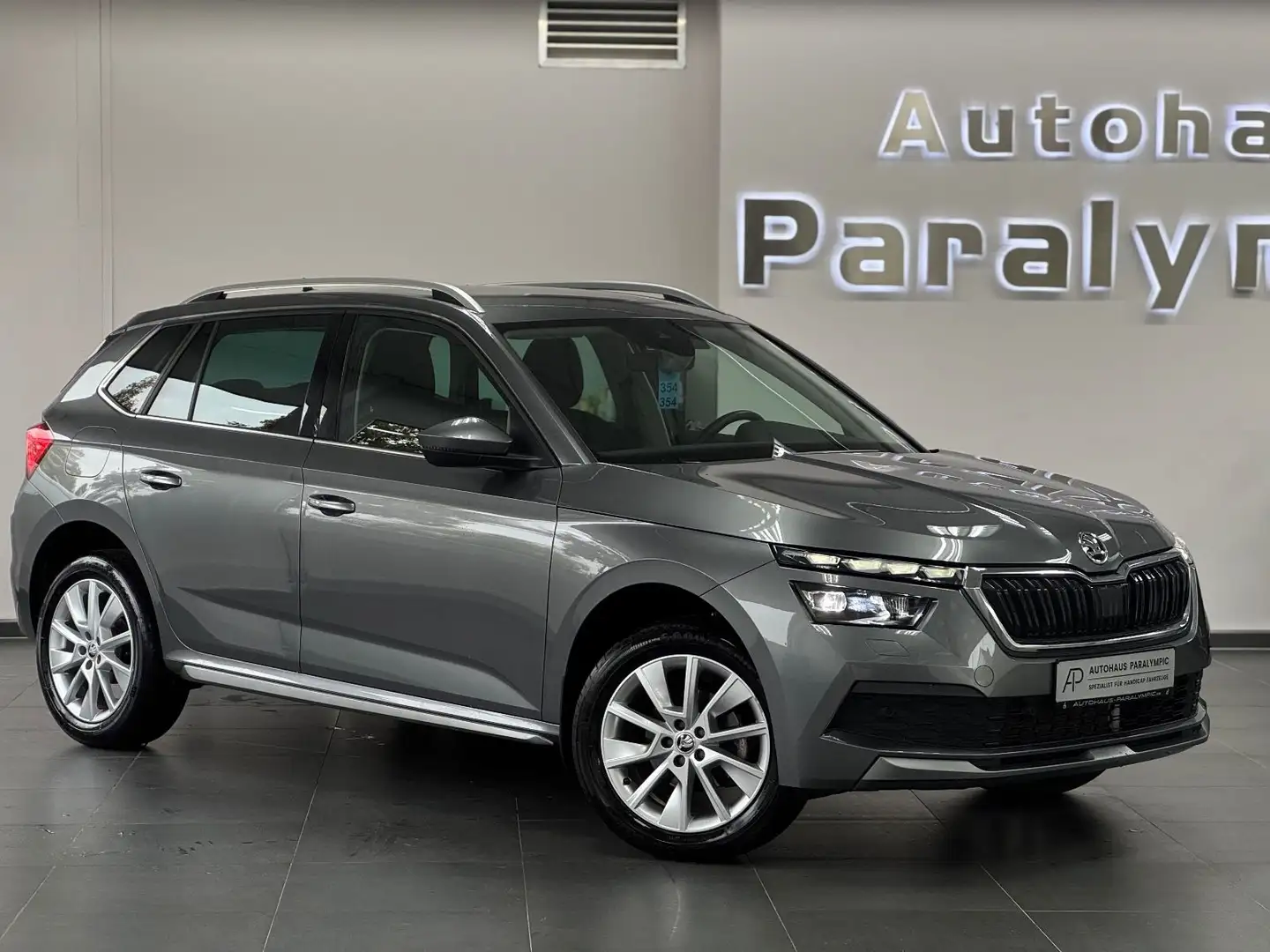Skoda Kamiq Style 1.0 TSI DSG *LED*KAM*AHK*SHZ*ACC Grau - 1
