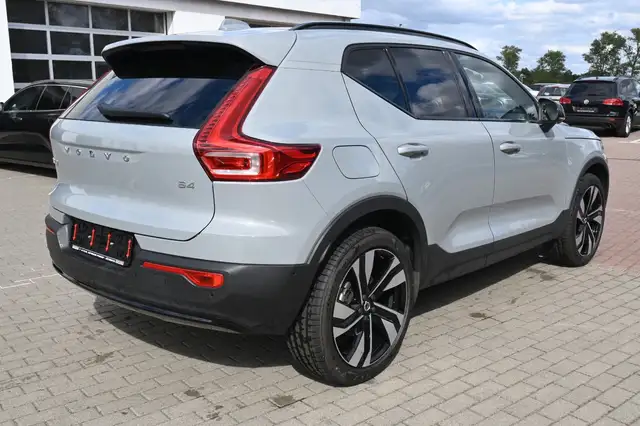 Volvo XC40 view 5