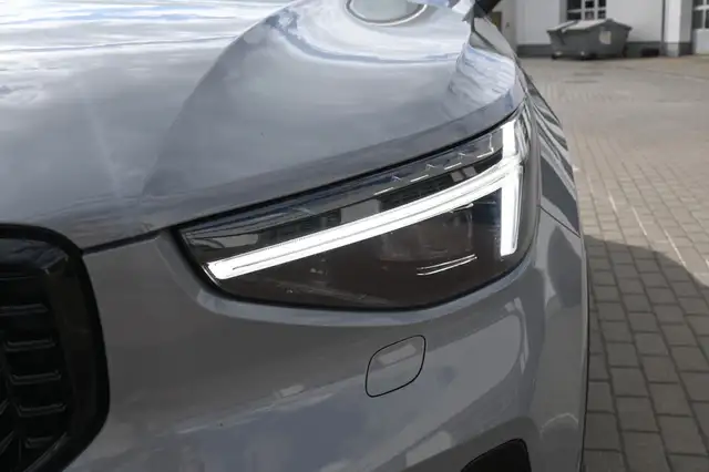 Volvo XC40 view 10