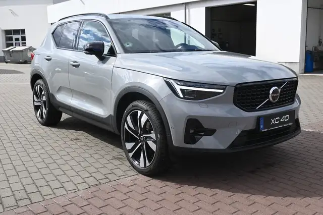 Volvo XC40 view 7