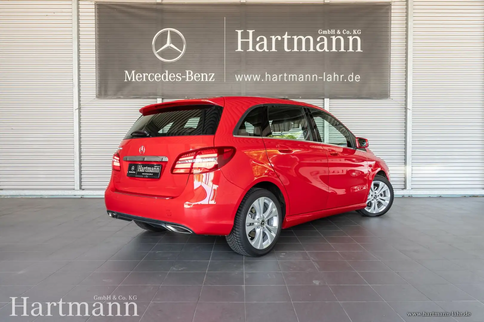 Mercedes-Benz B 200 B 200 Urban 7G LED Panorama SHZ Memory AHK Navi Rood - 2