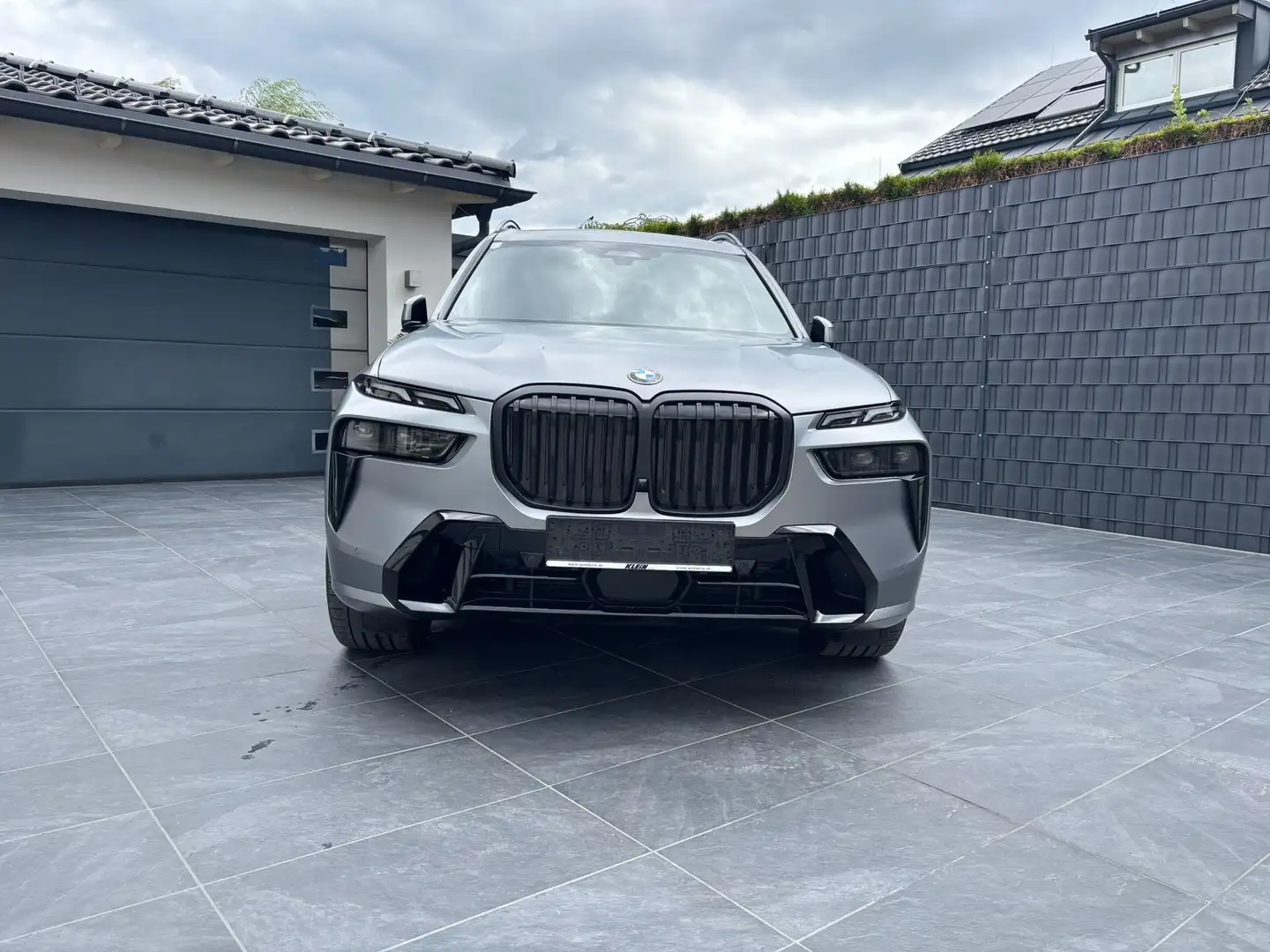 BMW X7 xDrive 40d G07 B57 Grau - 2