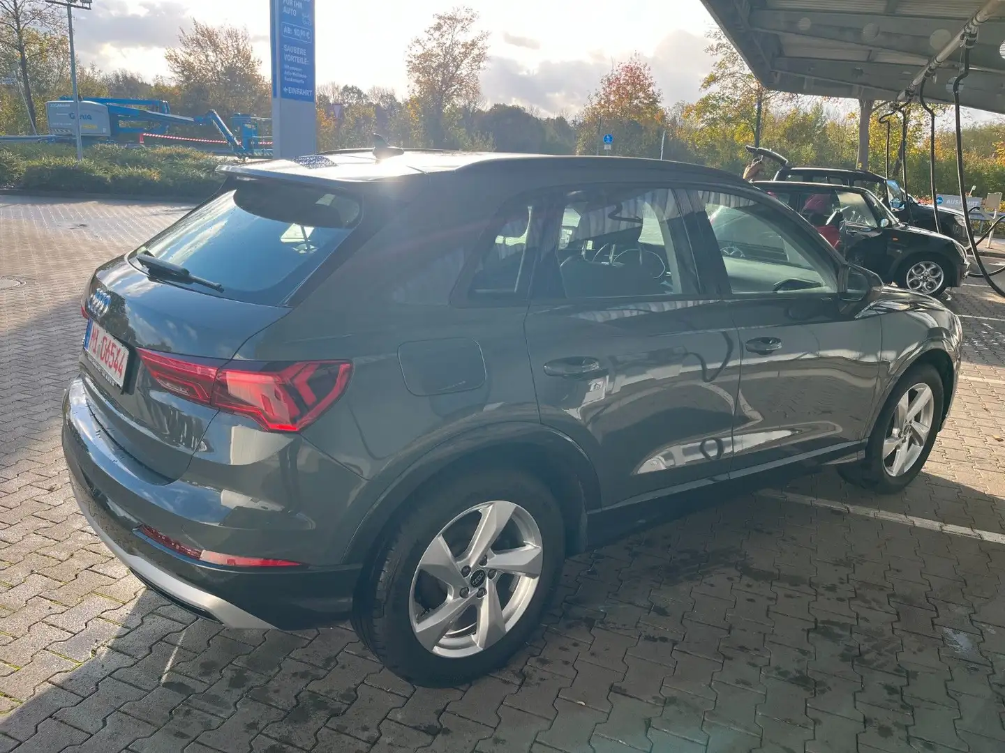 Audi Q3 35 TFSI 3 Jahre Gara AHK Appel Car ACC STHZ Gris - 2