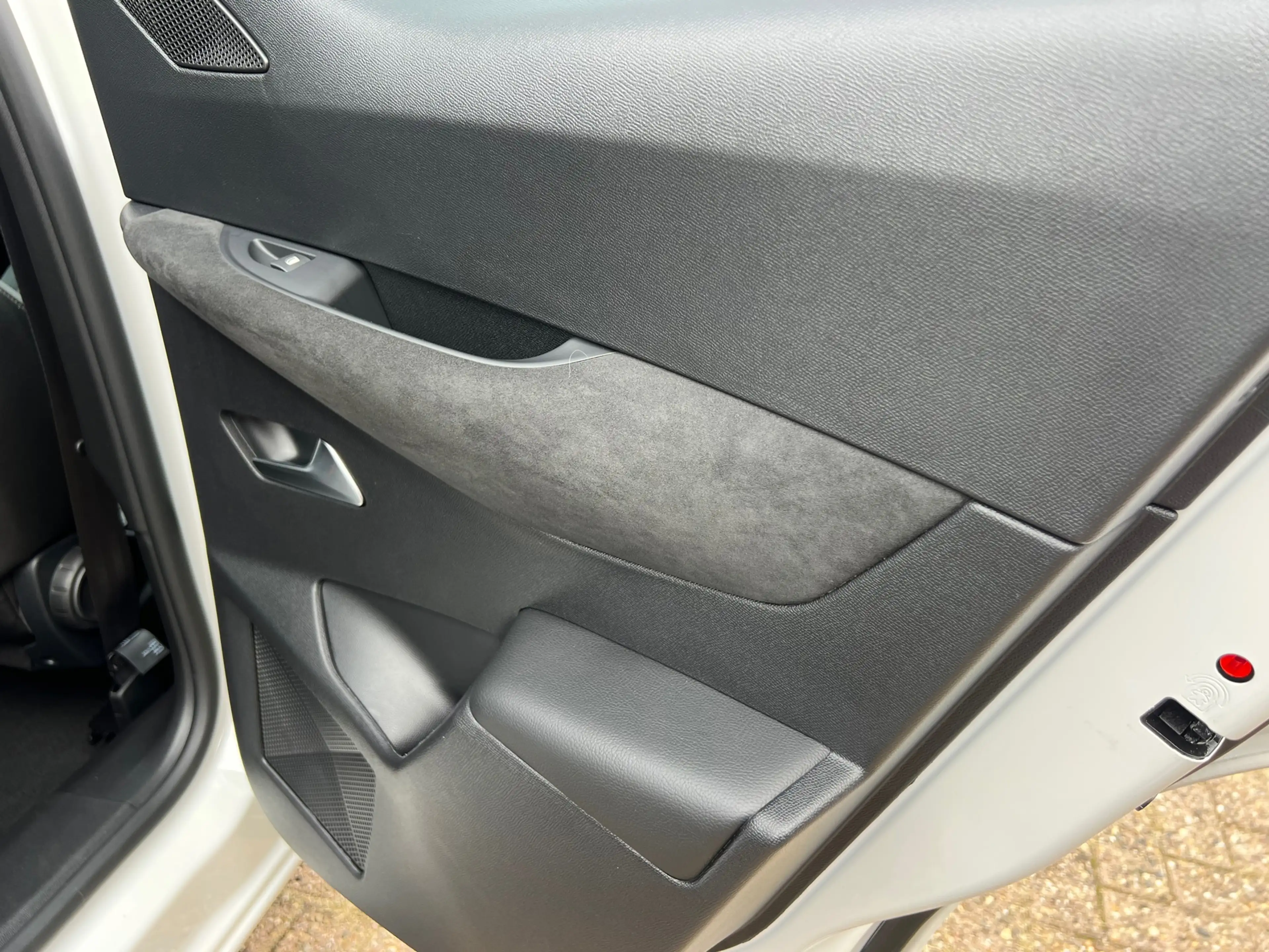 DS Automobiles DS 3 Crossback E-Tense Performance Line+ 50 kWh Navi-Camera-Alcan — photo 15