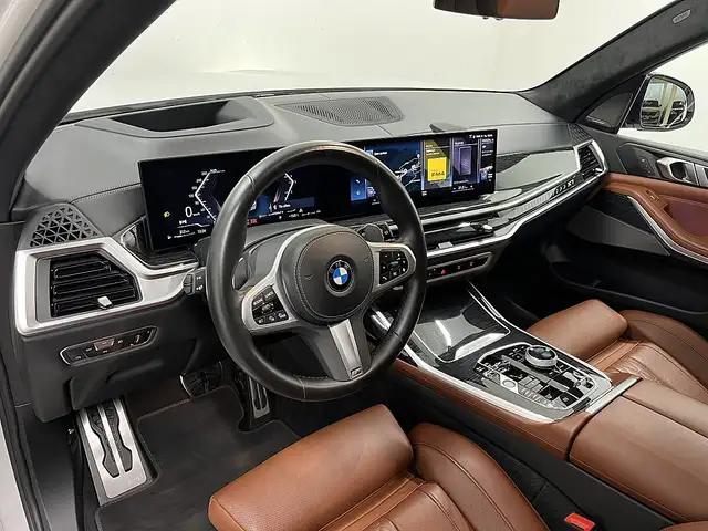 BMW X7 view 13