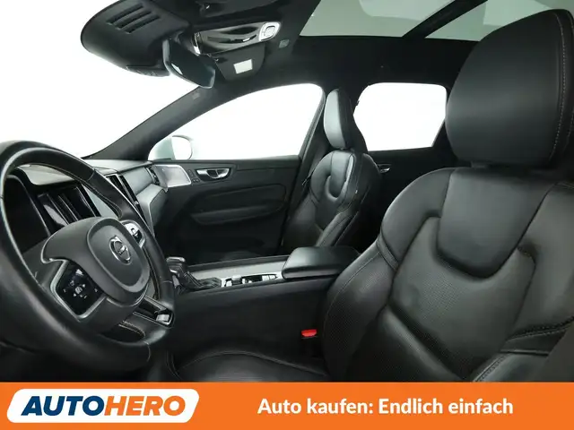 Volvo XC60 view 10