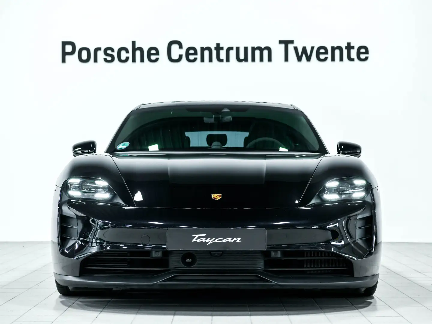 Porsche Taycan GTS Sport Turismo Performance-accu Plus Zwart - 2