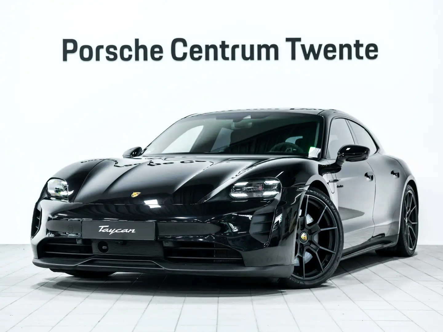 Porsche Taycan GTS Sport Turismo Performance-accu Plus Zwart - 1