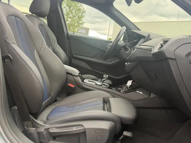 BMW 1 Series view 10