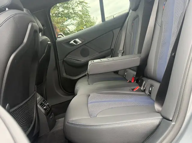 BMW 1 Series view 12