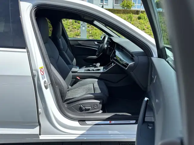 Audi S6 view 15