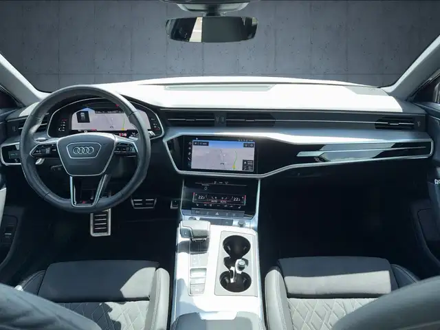 Audi S6 view 11