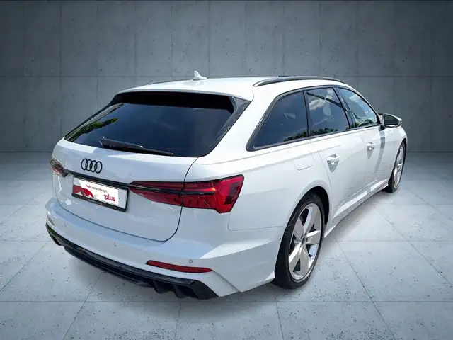 Audi S6 view 5